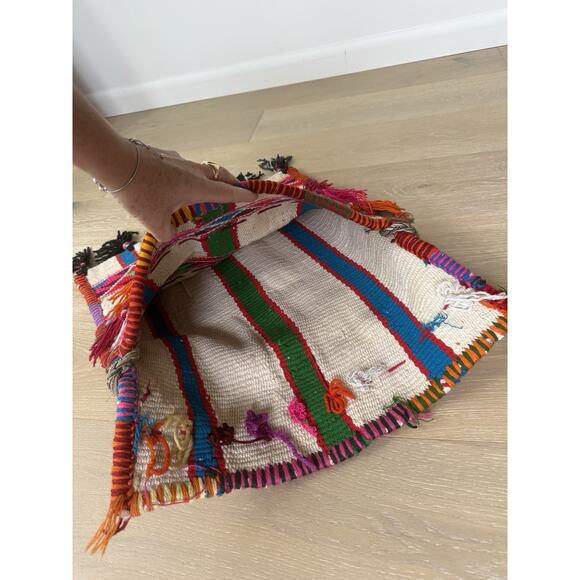 Vtg Wool Carpet Rug Tapestry Tassel Textile Salt Bag Wall Hanging Boho Fringe - Picture 9 of 9